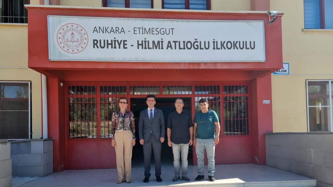 İlçe Milli Eğitim Müdürümüz Sayın Ahmet Gürsel AVCI Okulumuzu Ziyaret etmiştir.